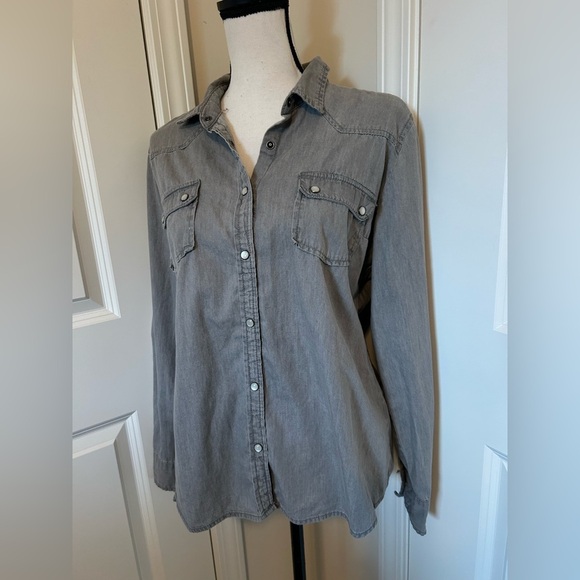 Western style Casual Gray Button-Up Shirt - Picture 2 of 5